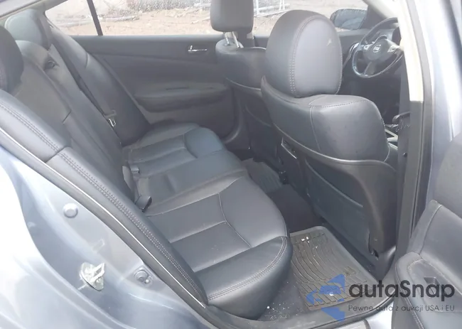 1N4AA5AP5BC865581: 43801329