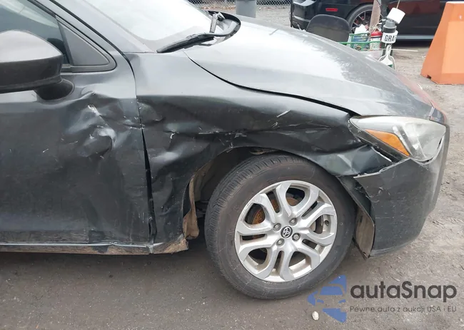 3MYDLBYV5JY308794: 43801349