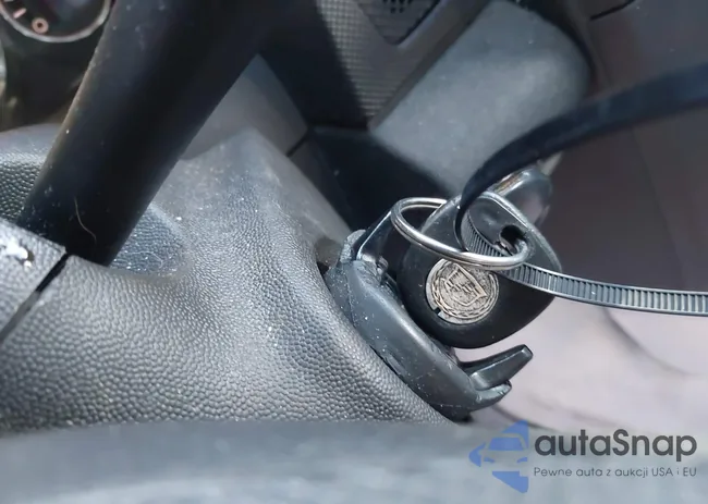 1G6DM57TX70132697: 43801513