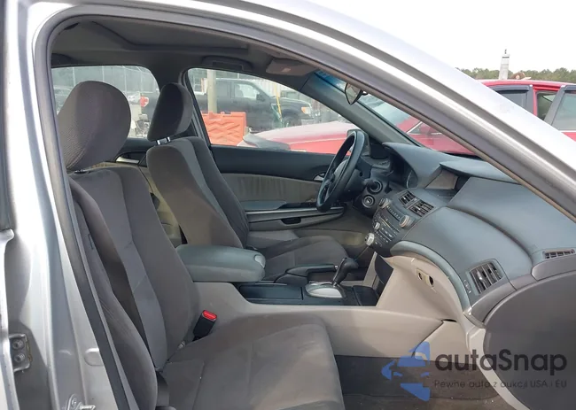 JHMCP26718C060242: 43800823