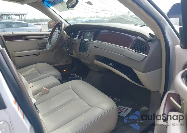 1LNHM82W95Y615044: 43801991