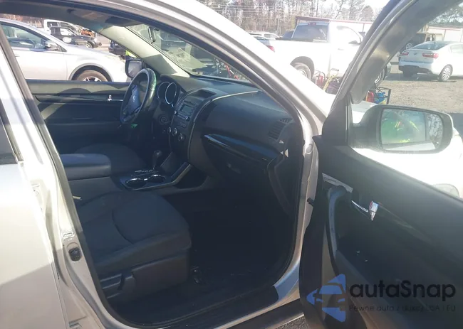 5XYKT3A14BG021682: 43802041