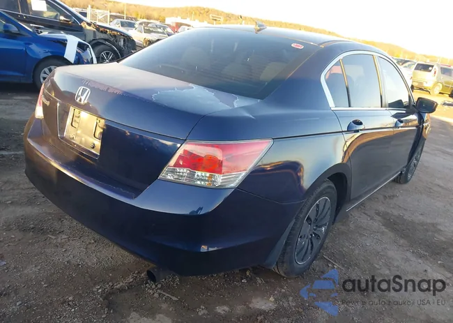 1HGCP26328A140533: 43802193