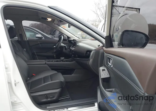 JN8BT3CB3PW465656: 43802207