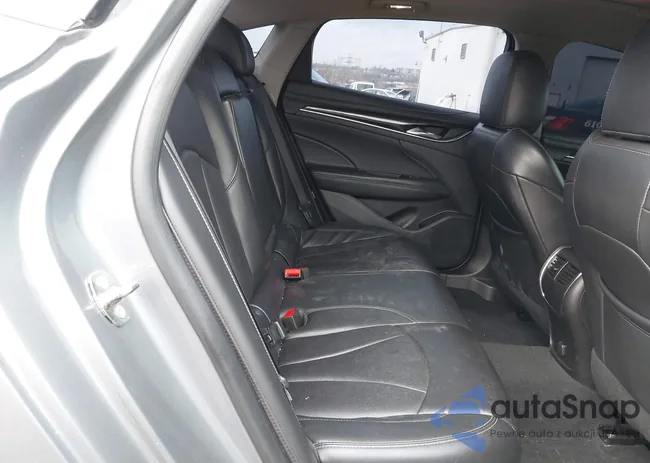 1G4ZP5SS6JU145547: 43802208