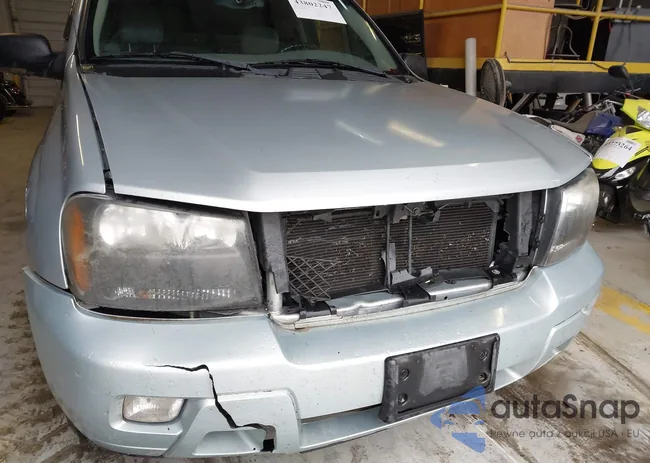 1GNDT13S182104418: 43802247