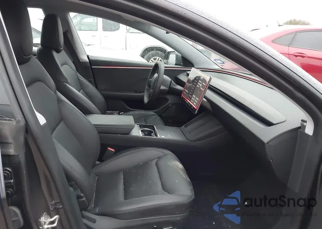 5YJ3E1EB1RF718248: 43802279