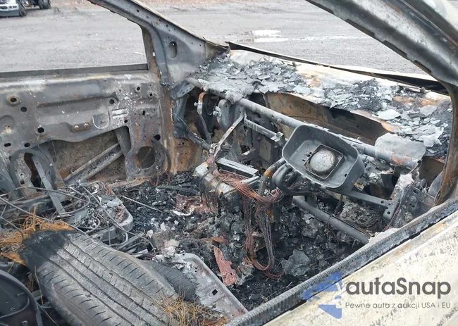 1FMCU9J90EUE29220: 43802287