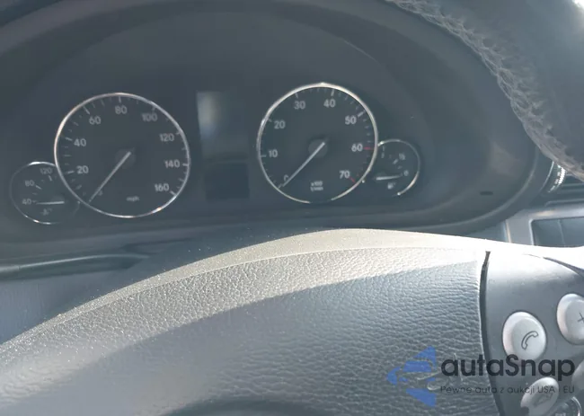 WDBRF40JX5F583704: 43802413