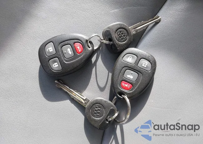 2G4WD562251264526: 43802484