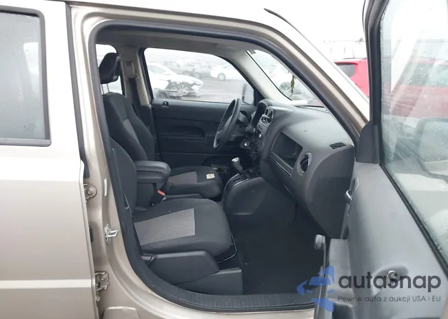 1J4FT28A99D122379: 43801583