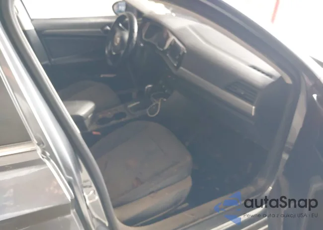 3VWCB7BU9LM007821: 43801888