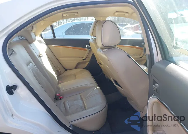 3LNHL2GC2CR802992: 43802944