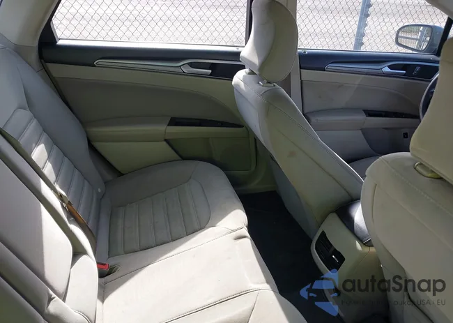 3FA6P0LU9KR144143: 43802989