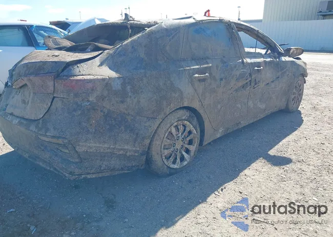 3KPF24AD3ME368229: 43803016