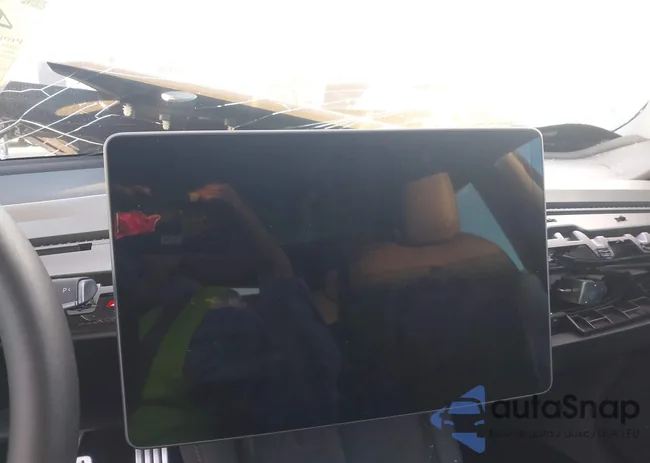 5YJ3E1EC6PF584200: 43803147