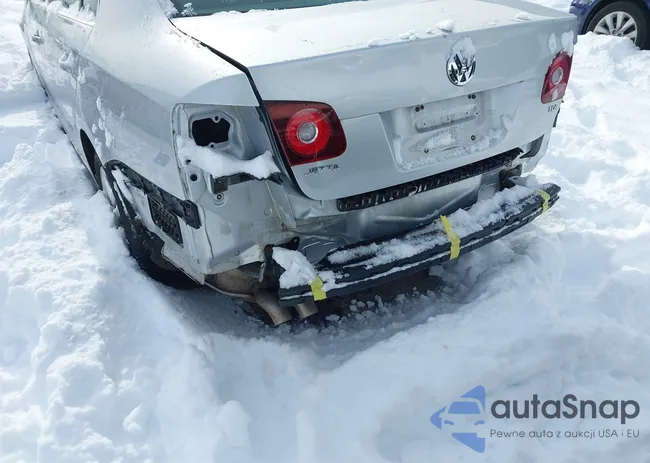 3VWAL81K39M121011: 43803152