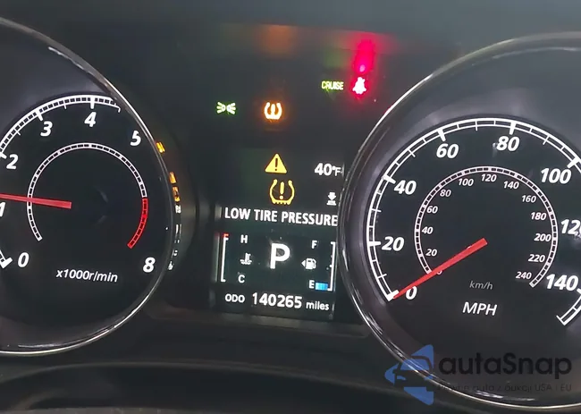 JA4AP4AW7HZ043018: 43803177