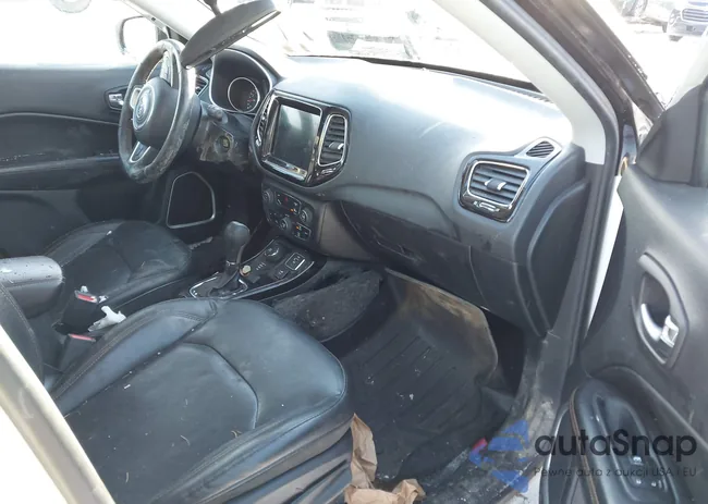 3C4NJDCB6JT436105: 43803299