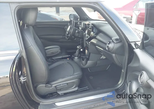 WMWXP5C30H2F61330: 43803340