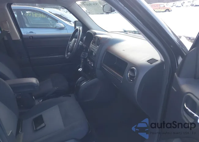 1C4NJRFB2GD595971: 43802802