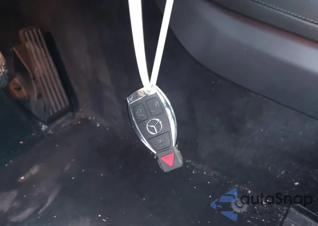 WDDUG8CB9GA266832: 43804067