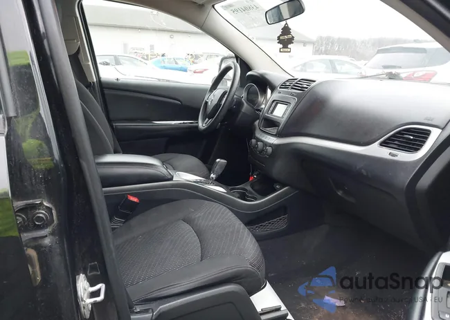 3C4PDCBG5HT572968: 43804195