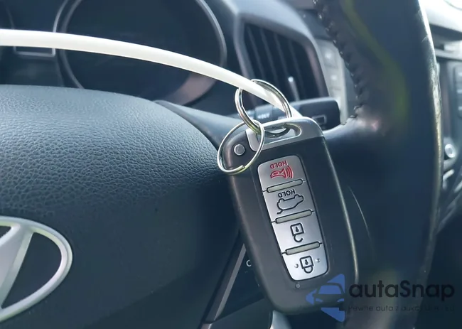 KMHTC6AE1DU180195: 43804264