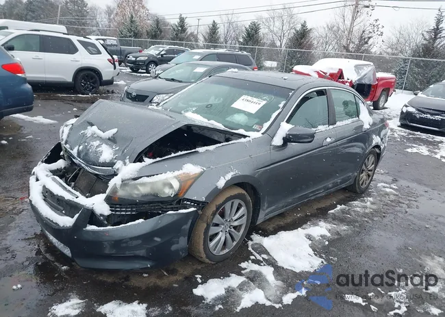 1HGCP2F8XBA090063: 43804419