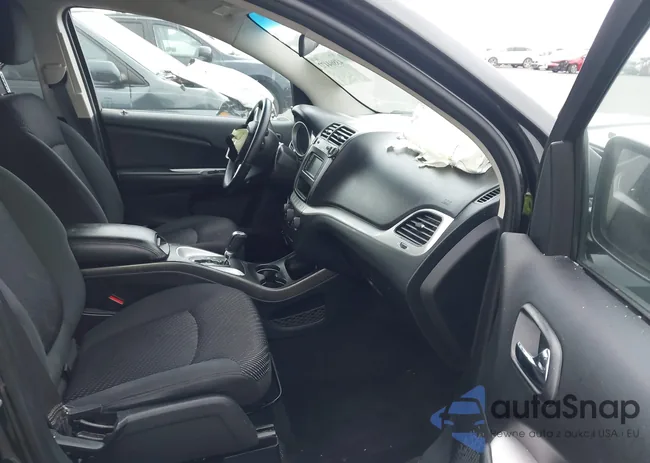 3C4PDCBB2HT506916: 43804473