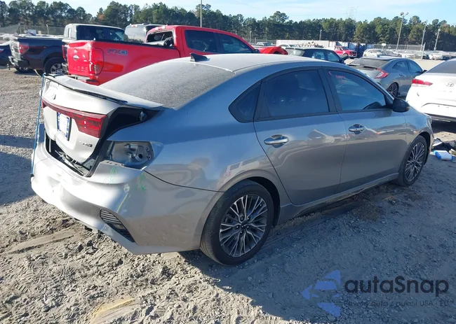 3KPF54ADXRE702349: 43803575