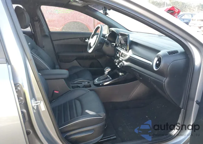 3KPF54ADXRE702349: 43803575