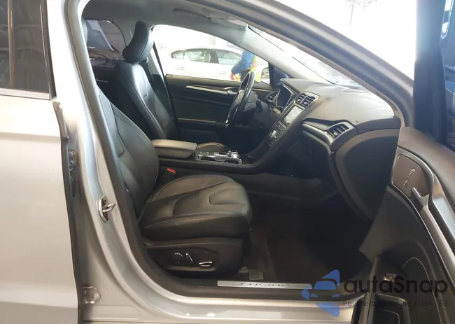 3FA6P0RU0JR150919: 43803653