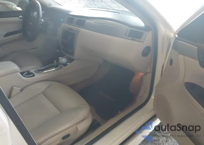 2G1WD57C291179289: 43803679