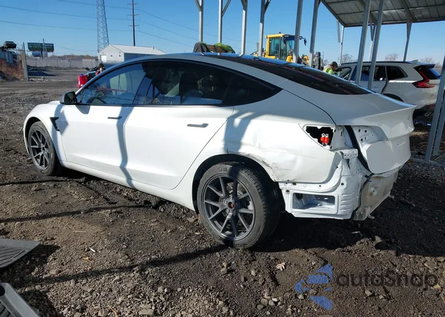 5YJ3E1EA1PF563835: 43803692