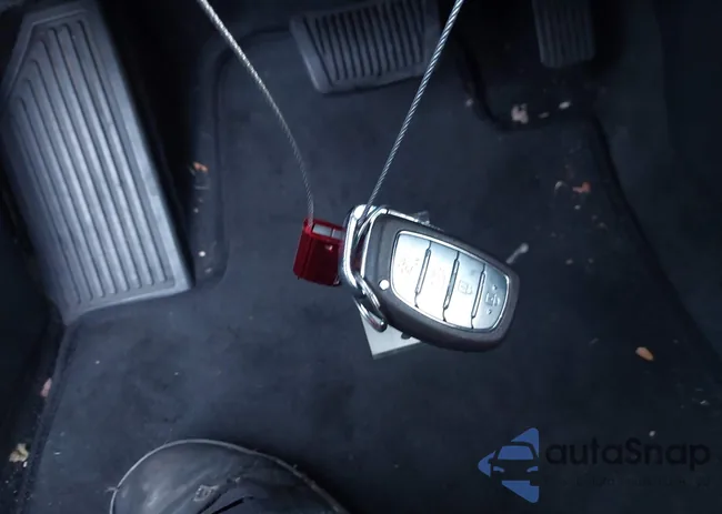 KMHC65LC5LU225800: 43803760