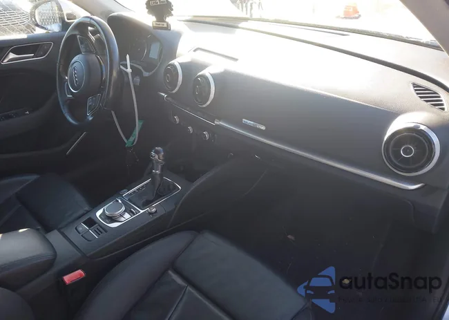 WAUKFGFF0F1052644: 43803772