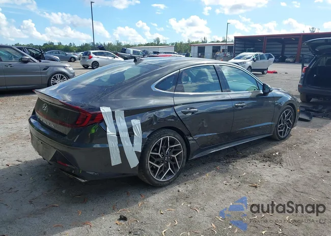 5NPEK4JC6MH126534: 43803832