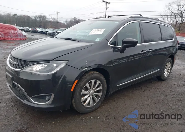 2C4RC1BG8HR757017: 43803867