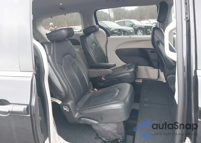 2C4RC1BG8HR757017: 43803867