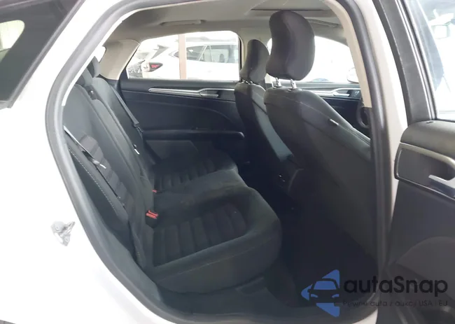 3FA6P0LU8HR315411: 43804987