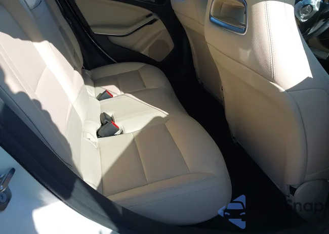 WDDSJ4EB1KN724704: 43805297