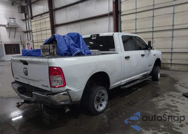 3C6UR5DJ2NG350196: 43805513