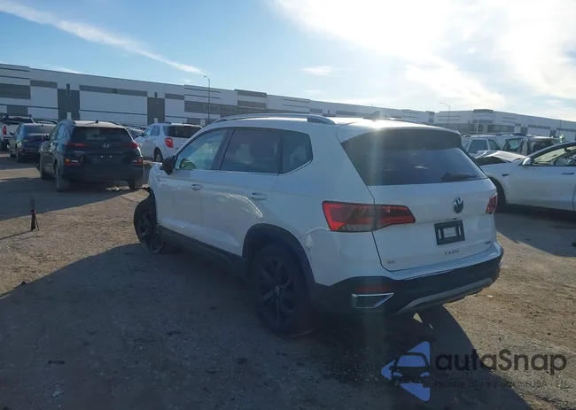 3VVLX7B2XNM023890: 43804619