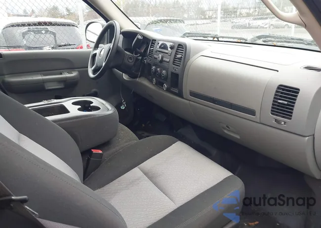 1GCEC19X79Z292242: 43806043