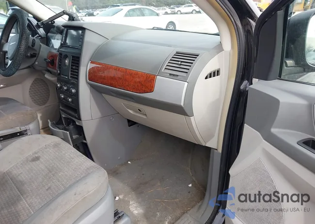 2A8HR54P48R641109: 43806138