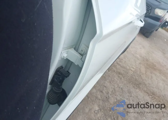 3VVVX7B2XRM131120: 43806291