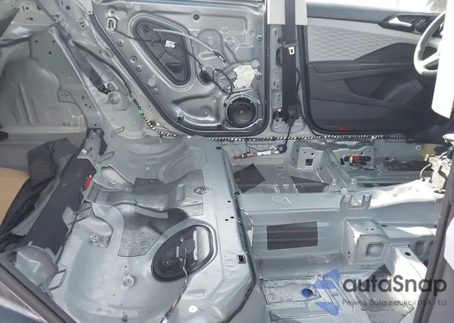 3VVCX7B26NM083360: 43806336