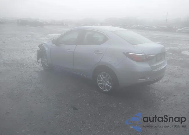 3MYDLBYV7HY181556: 43806341