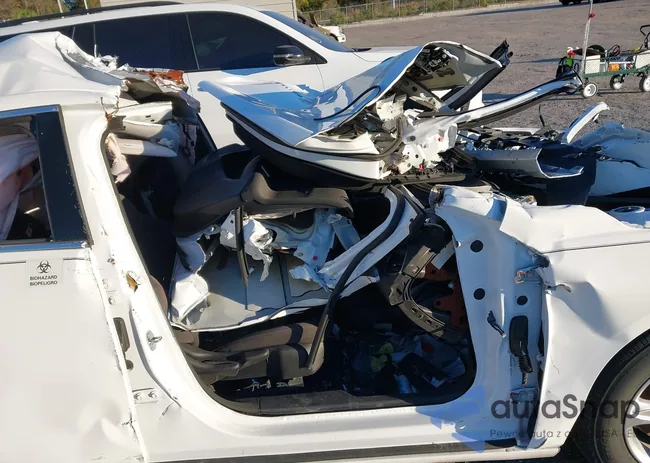 1G1ZB5ST8LF138000: 43806409